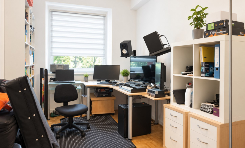 1. OG li Arbeitszimmer
