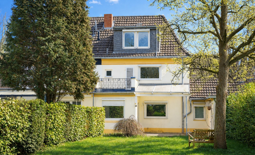 Doppelhaushälfte in Krefeld / Dießem/Lehmheide
