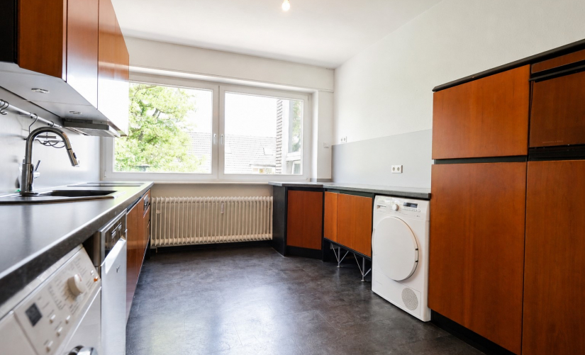 Top-Lage Bismarckviertel: Großzügige 2,5-Zimmer Wohnung mit zwei Balkonen und Aufzug! - Foto 3