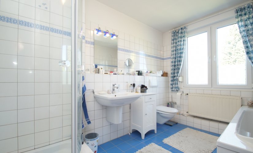 Badezimmer 1. OG