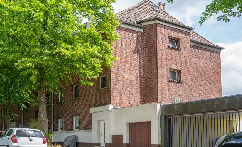 Mehrfamilienhaus in Krefeld / Kempener Feld/Baackeshof