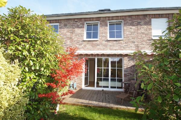 KR-OPPUM! Neuwertiges Einfamilien-Reihenhaus in familienfreundlicher ...