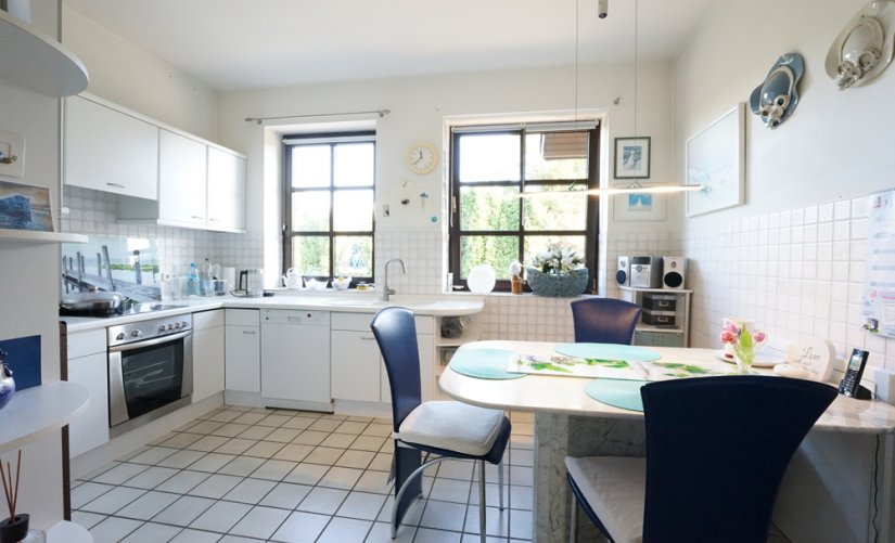 großer Küchenbereich