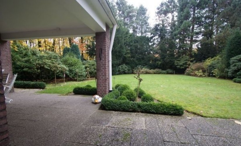 ..großer Süd-Garten