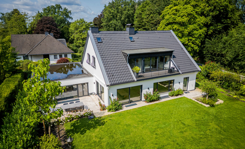 Design trifft Natur! Luxuriöses-Einfamilienhaus in erster Waldlinie im Krefelder Forstwald!