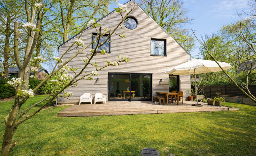 Krefeld - Forstwald! Design trifft Natur – stilvolles Architektenhaus in idyllischer Wohnlage!