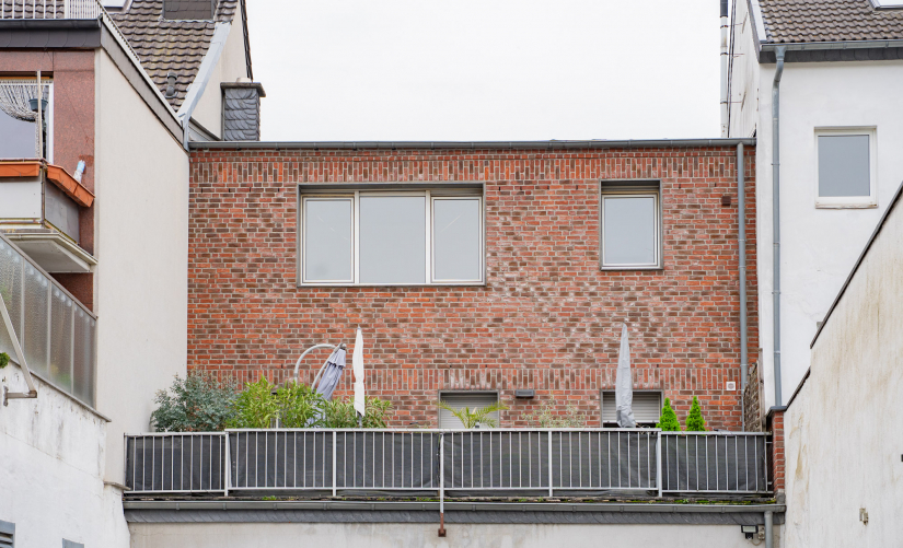 Frisch renovierte 4-Zimmer-Dachgeschosswohnung (69 m²) in Uerdingens Fußgängerzone - Foto 2