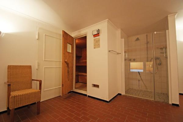 Ein freistehender Klassiker auf traumhaftem 644 qm Süd-West Grundstück