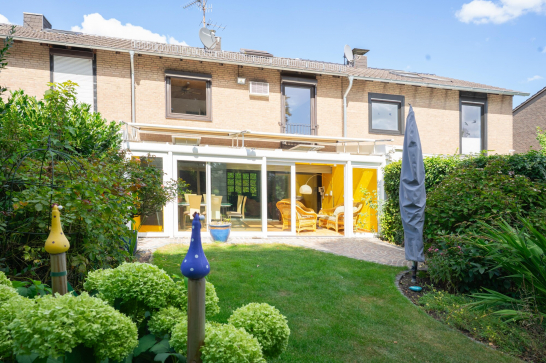 Reihenmittel in Krefeld / Traar