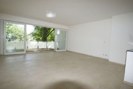 ..Wohnbereich mit Rheinbalkon