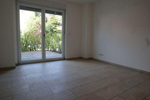 ..zur Terrassse EG
